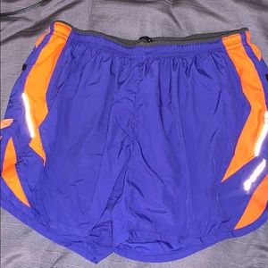 Brooks 2.5” inseam split seam running shorts